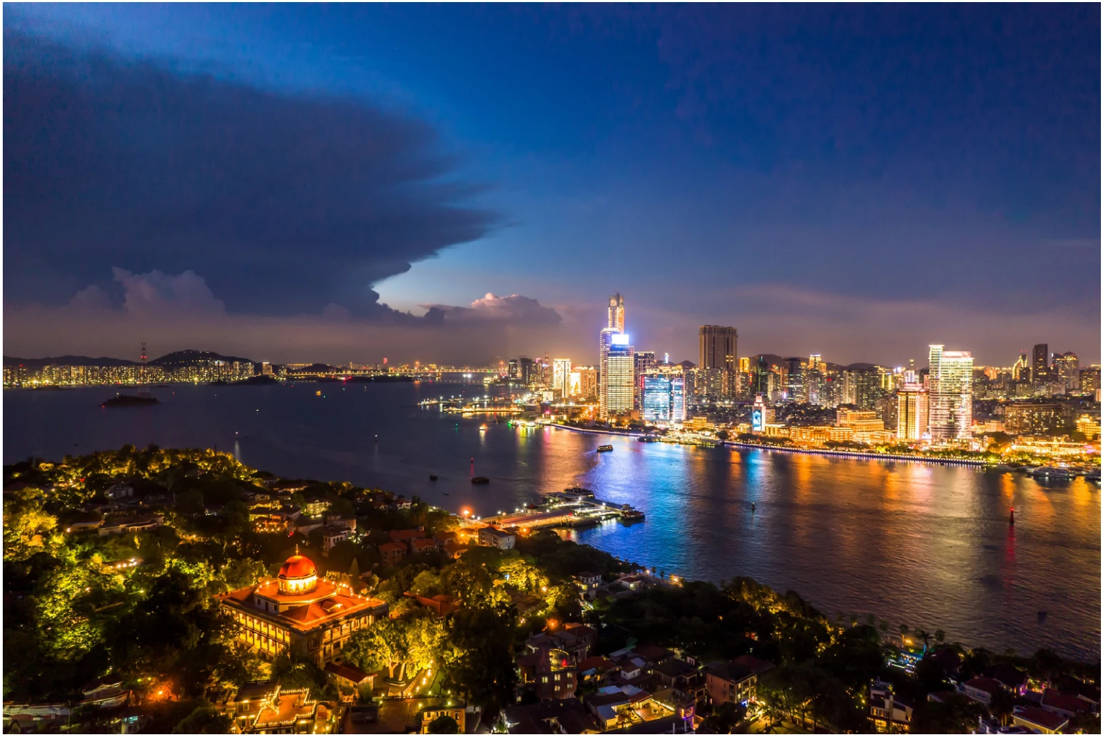 鹭江夜色